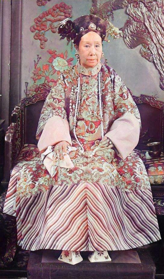 慈禧喜欢的拉冰床是什么,慈禧太后冬天玩拖冰床