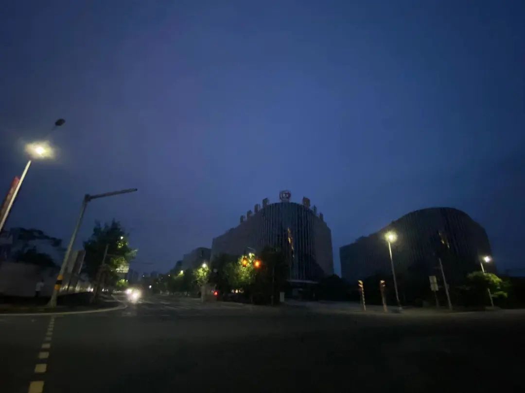 晚上探险吓了一跳,探房海口宝龙城