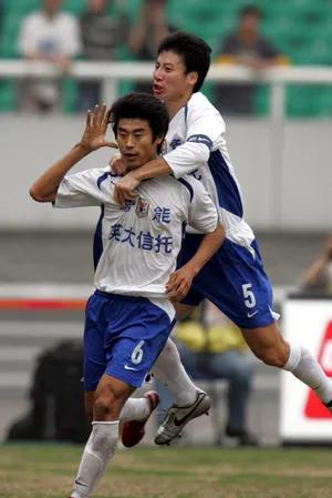 重温鲁能2010夺冠,重温2005年足协杯联赛之鲁能泰山