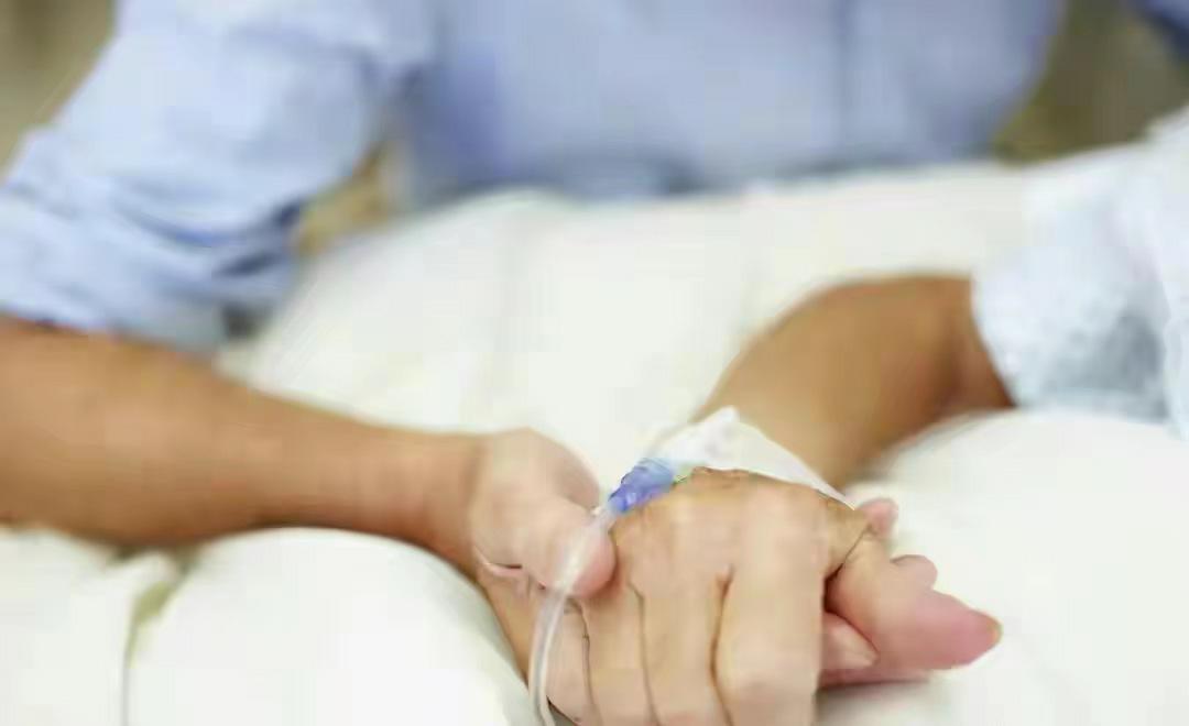 养父扛煤气罐培养女博士的原视频,养父扛煤气罐供成博士