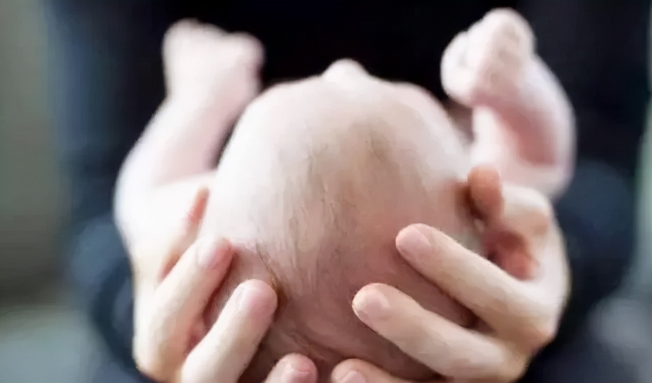 头型矫正头盔多长时间孩子能适应,宝宝一岁半能戴头盔矫正头型吗