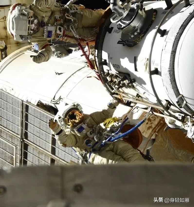 俄罗斯太空行走的过程,俄罗斯太空行走5秒