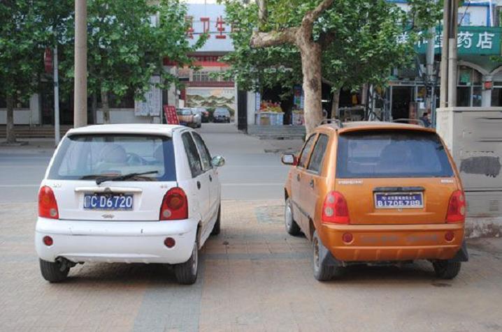 老年代步四轮车到底要不要驾照,不要驾照的老年代步四轮车有吗