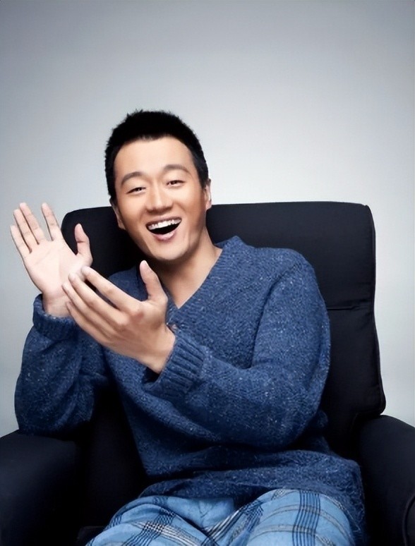 佟大为关悦结婚10周年,佟大为的妻子关悦比老公大多少