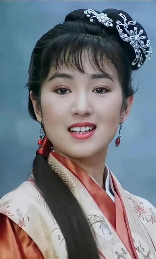 最具美人脸的十位女星,蒜头鼻小眼睛方脸却很漂亮的女星