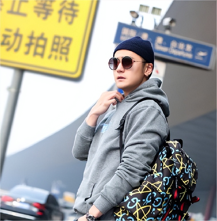 内娱“四大小生”，有人“家暴”绯闻缠身，有人“不务正业”