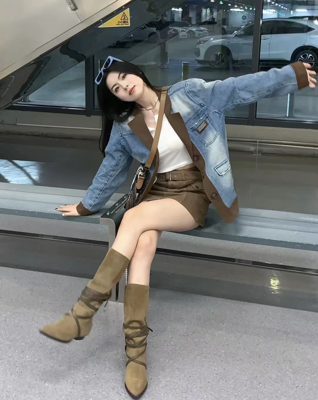 牛仔外套的最佳搭配小版型,牛仔外套怎么穿好看又时尚