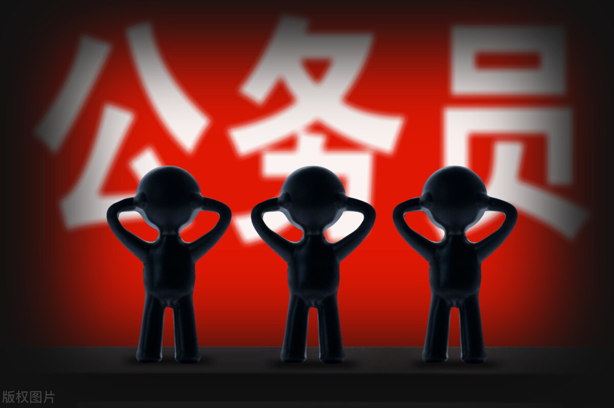 应届生考选调生还是考公务员好,选调生和普通公务员还有哪些