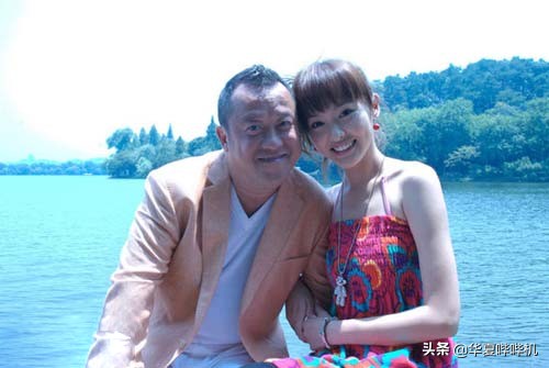 频频高调为辱华品牌站台，唐嫣是缺钱被坑了，还是明知故犯？