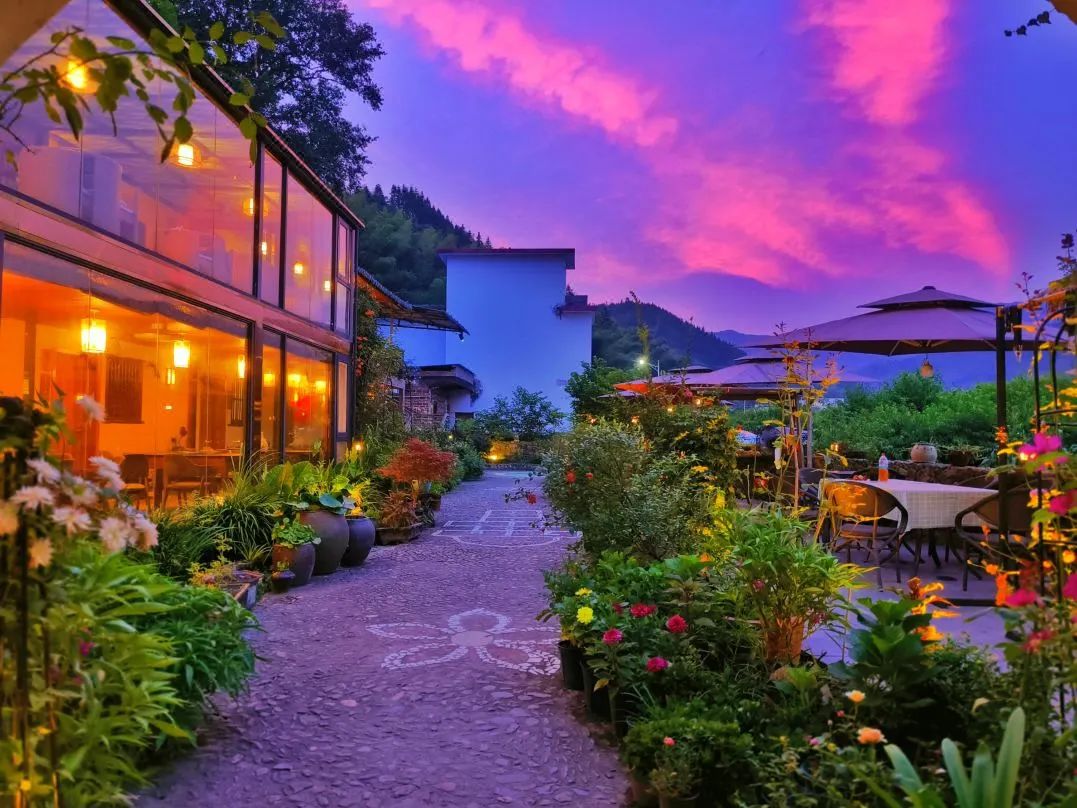 閲戠涔嬬害,閲戠鍗佹湀鍥藉簡涓鍋囨湡浣忓鏀荤暐