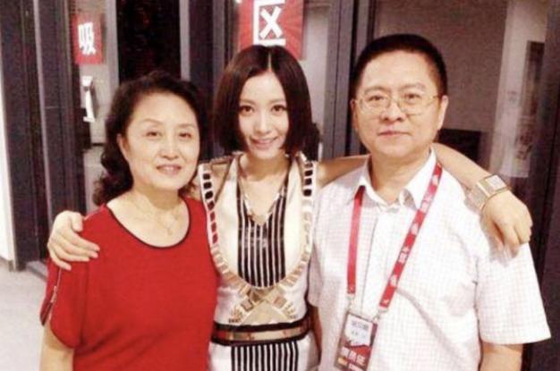 姚贝娜眼角膜捐献全纪录,姚贝娜拒绝化疗了吗