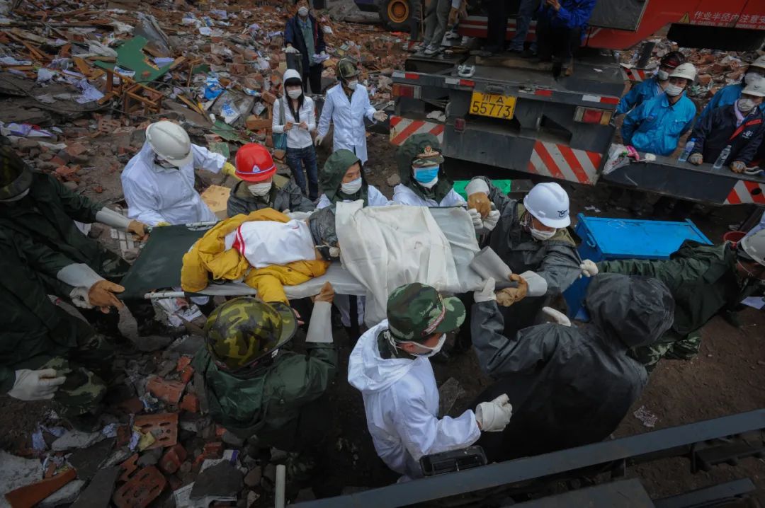 汶川地震13周年这些画面让人泪目,汶川地震感人图片含泪整理