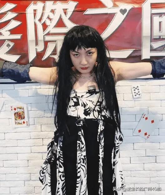 香港主持人在巨星见面会发表港独言论，粉丝喊“CHINA”教他做人