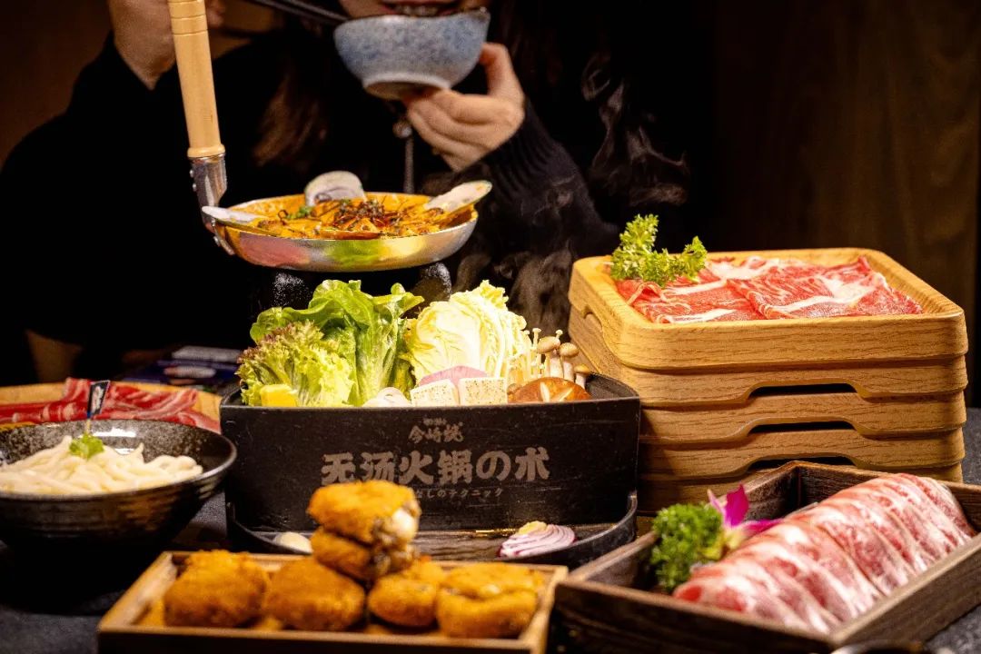 打卡赛博朋克烧烤店,赛博朋克打卡美陈