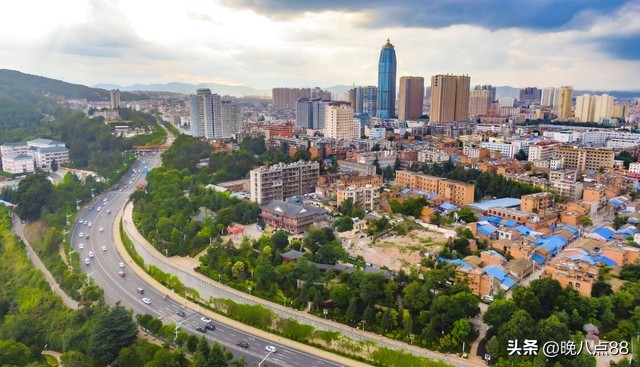 曲靖卓立学校录取曲靖一中,600分以上的有什么中学