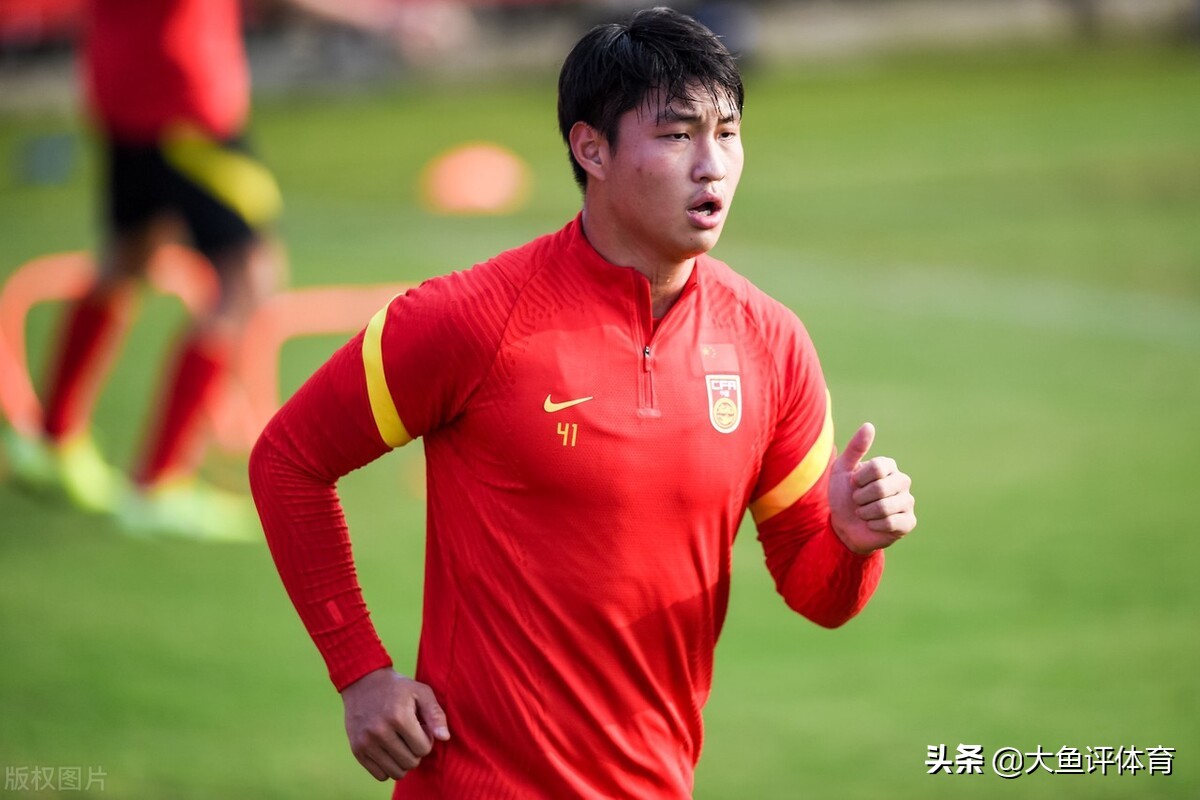 中超第二阶段泰山队球员名单,中超山东泰山最新首发阵容