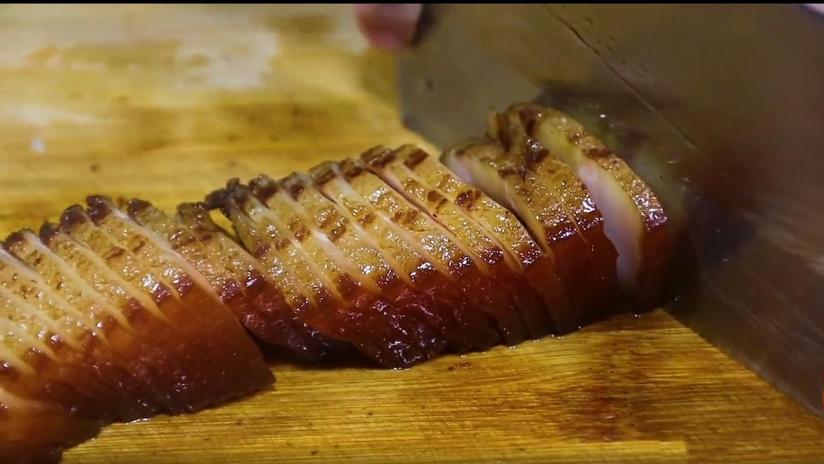 五花肉用酱油泡两天新吃法,五花肉放水里泡一夜能吃吗