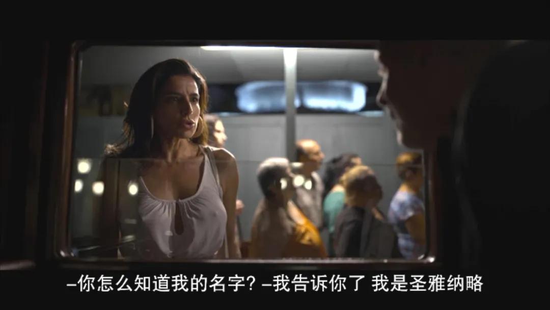 满屏美胸！三观震碎！意大利女人好敢