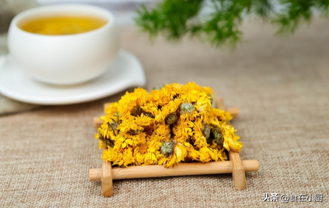 “老的慢”的女人，大多常喝这5款“养颜茶”，滋润皮肤气色好