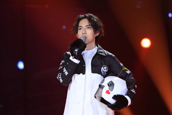 唱高音喉咙怎么不上提,高音老是扯嗓子怎么办唱不出来