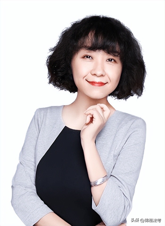 罗翔与柏浪涛哪个更适合法考小白,法考讲刑法刘凤科和罗翔哪个好