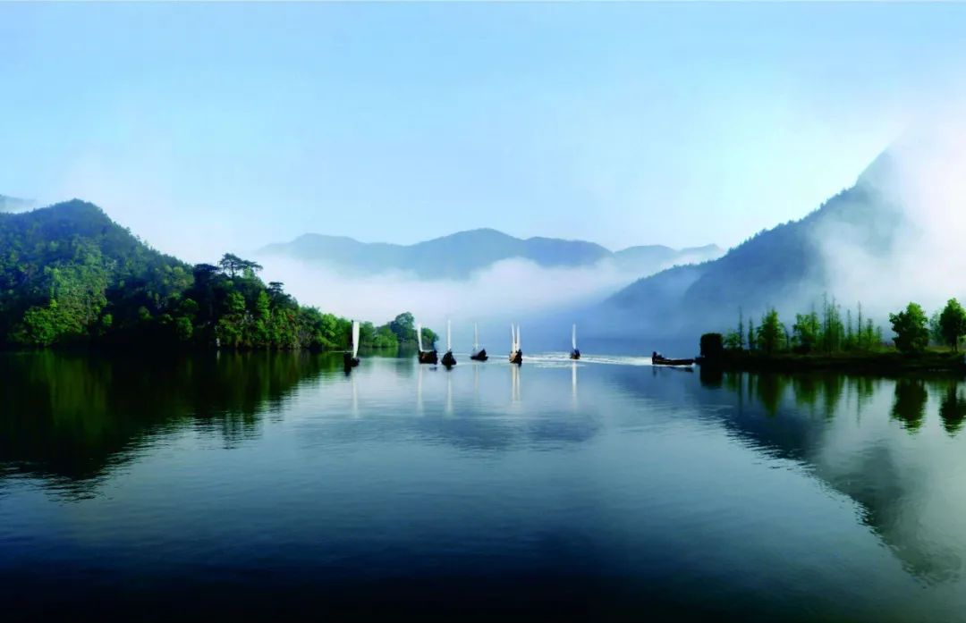 直击试卷押送考场,直击考点真题卷