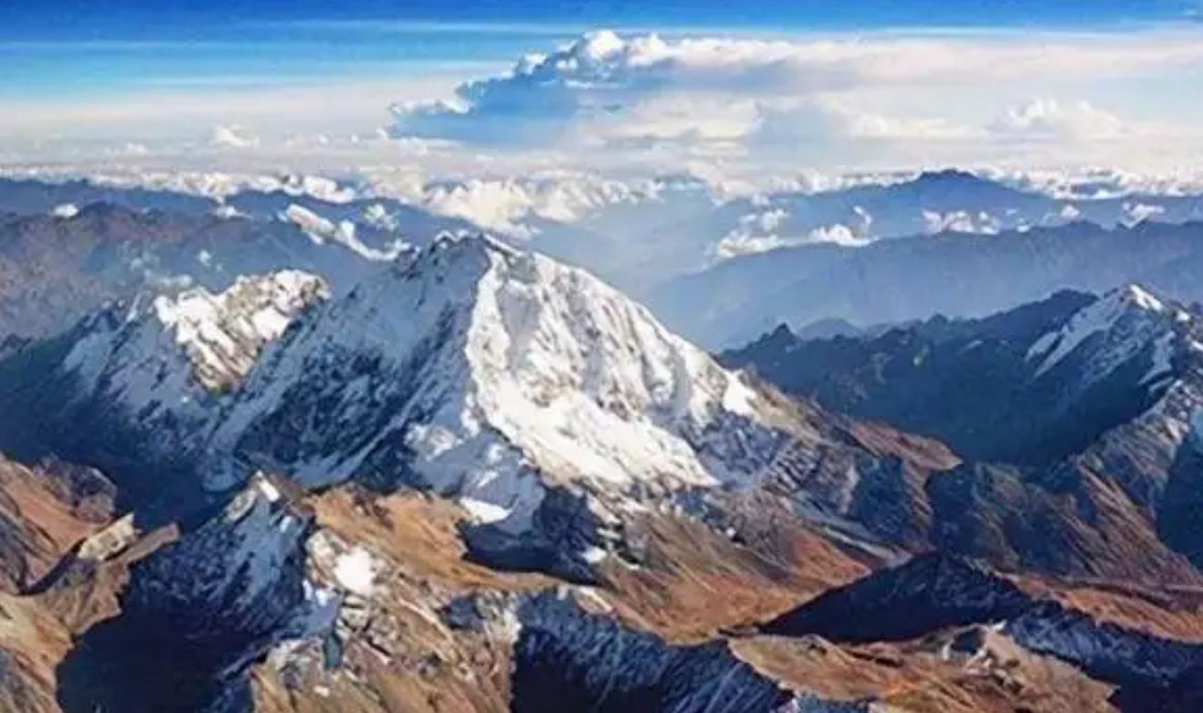 6700米山顶惊现14岁冰冻少女,海拔6700米上的冰冻少女现在在哪