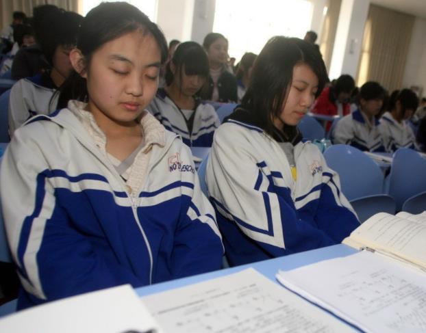 高考体检有多严格？需要“全部*光脱**”检查吗？医生表示我也不想看