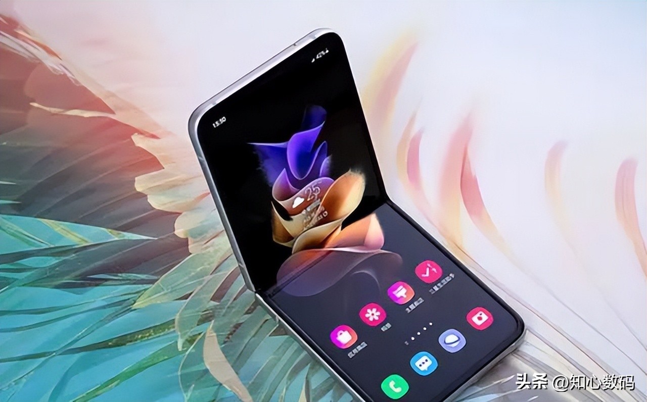 三星一神秘新品双折叠屏幕6000元,三星折叠屏台版现在价格
