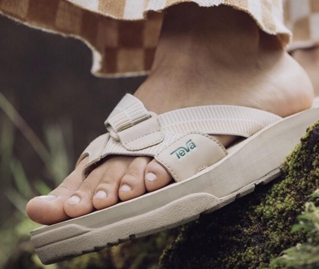 户外人生专栏,户外旅游涉水凉鞋