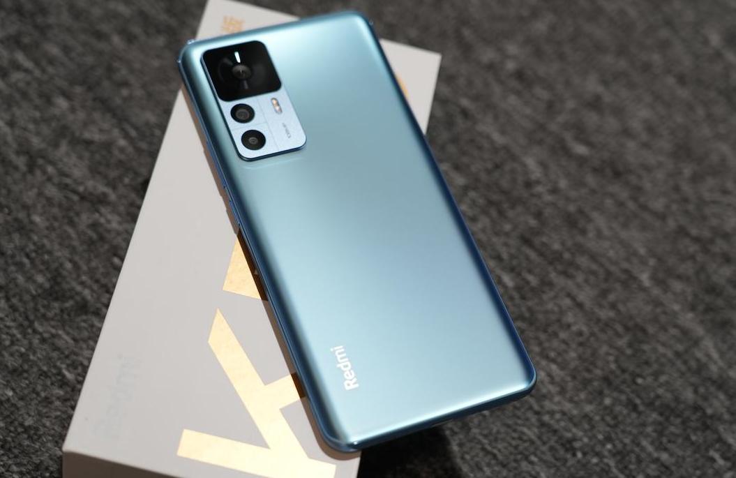 目前最值得买手机是哪一款,买手机选新款还是选老旗舰