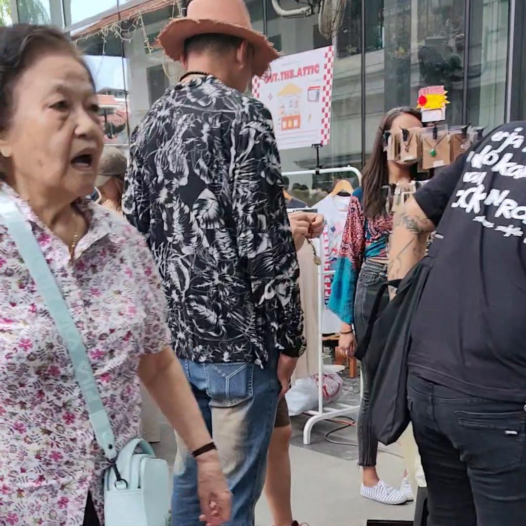 新加坡消费高吗,新加坡消费购物