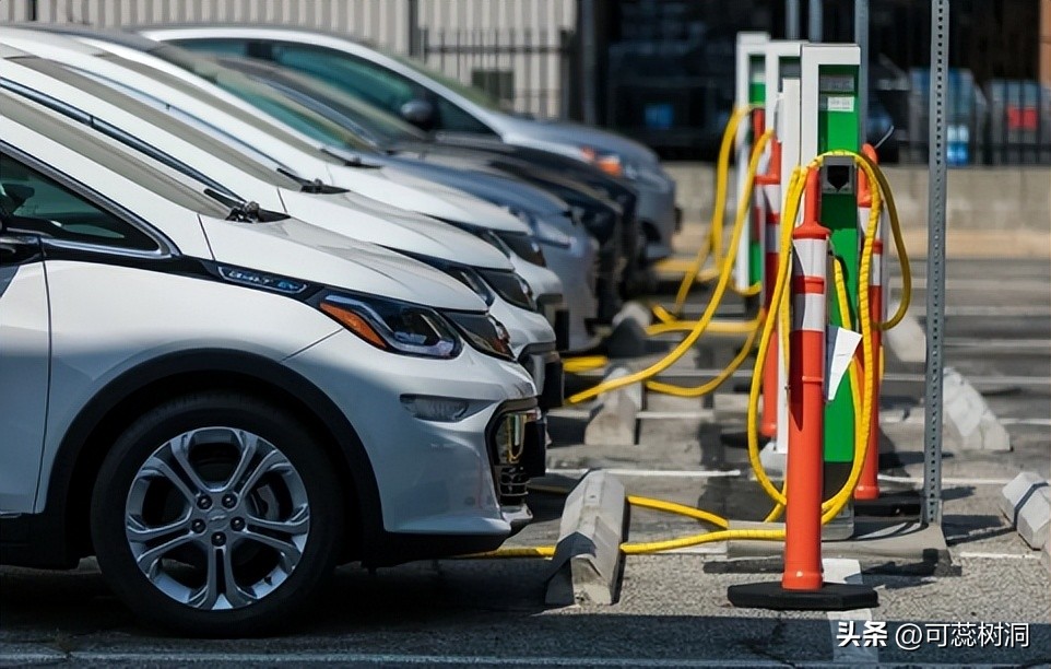 美国对中国芯片最新动态,美国升级中国芯片