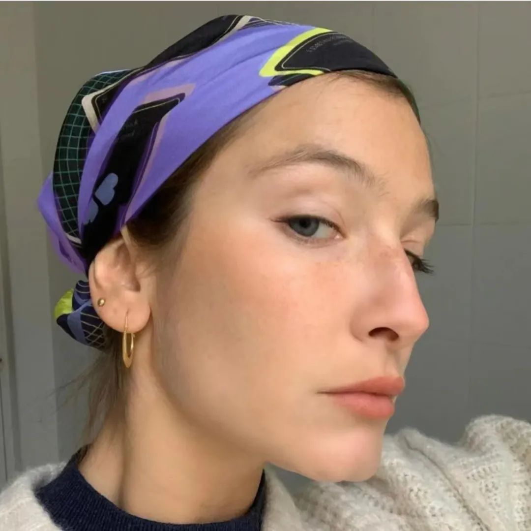 紫色穿了显老气吗,紫色怎么穿有小众感