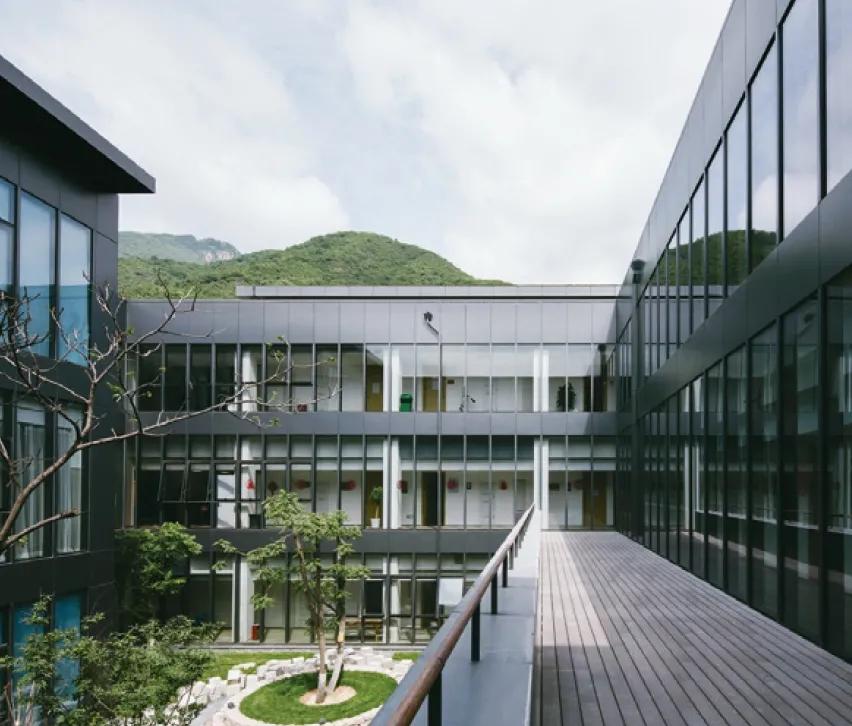 北京冬奥会会标的设计意图,北京冬奥会的场馆设计思路