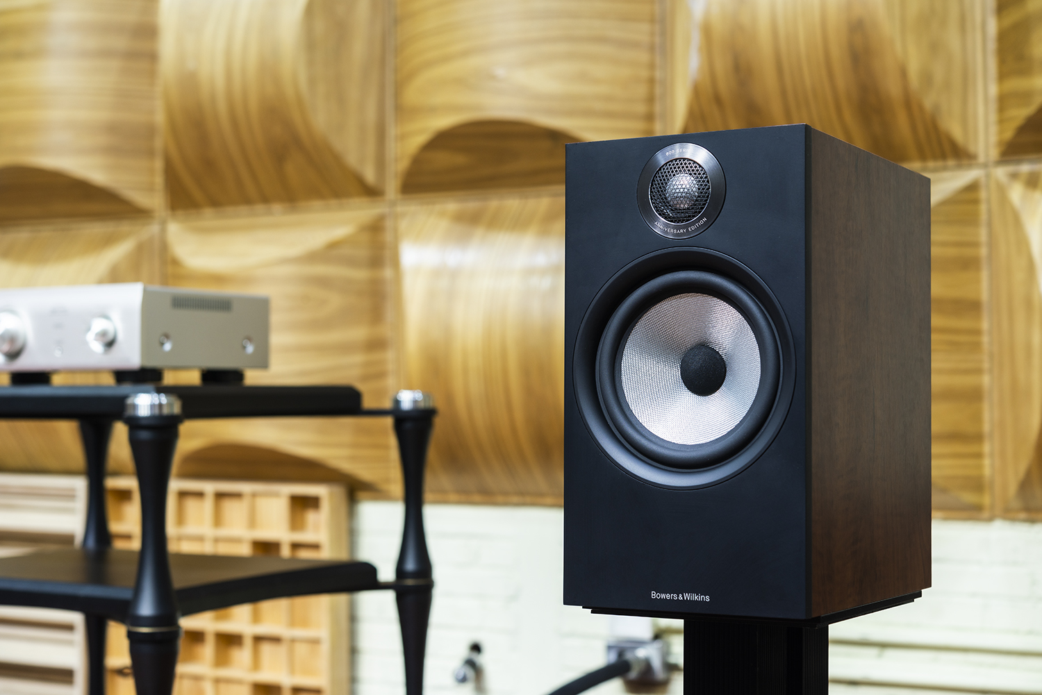 万元内值得买的英国Hi-Fi音箱套装,宝华韦健606S2周年纪念款