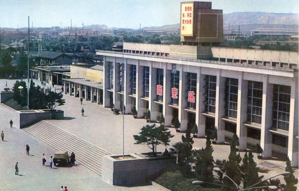 侵华日军*行暴**照片，女子为活命，脱衣服让日本人拍摄，*辱侮**致死