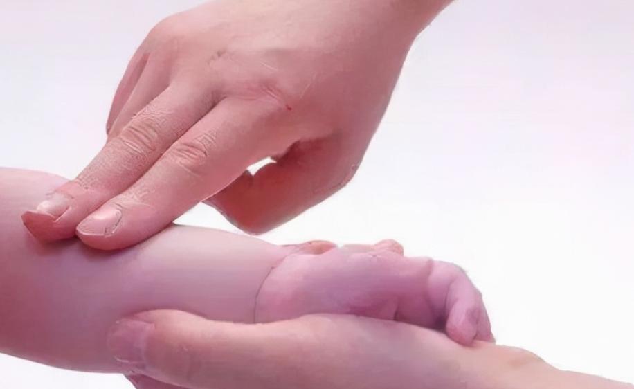 流鼻血花费一千多,治疗流鼻血喝中药可以改善么