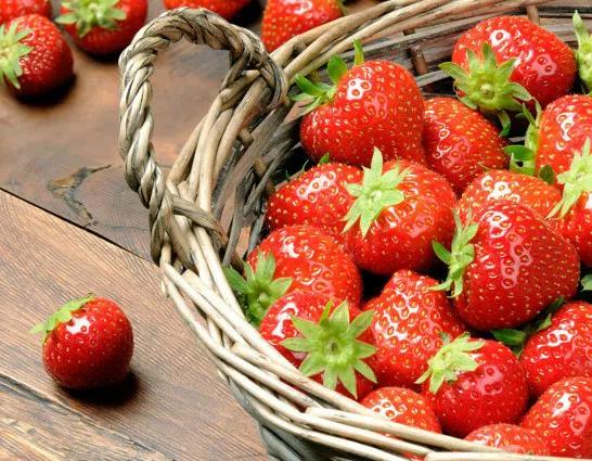 如何种草莓在皮肤上成功率百分百,如何种草莓种得深