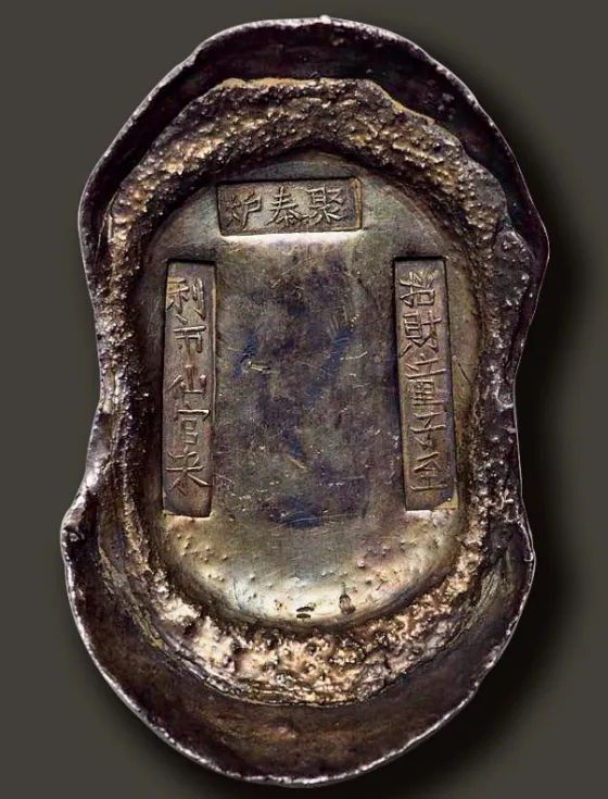 催旺财运-金元磁州窑白地黑彩绘“招财利市”纹梅瓶图像研析