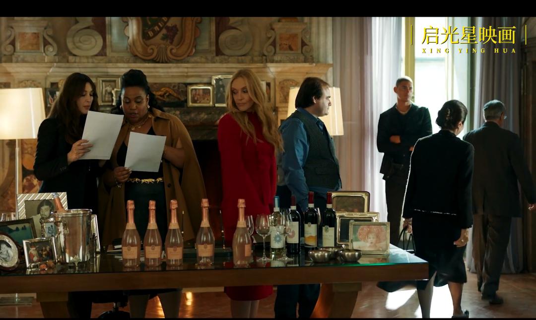 黑帮女老大成长史,黑帮女老大的传奇人生