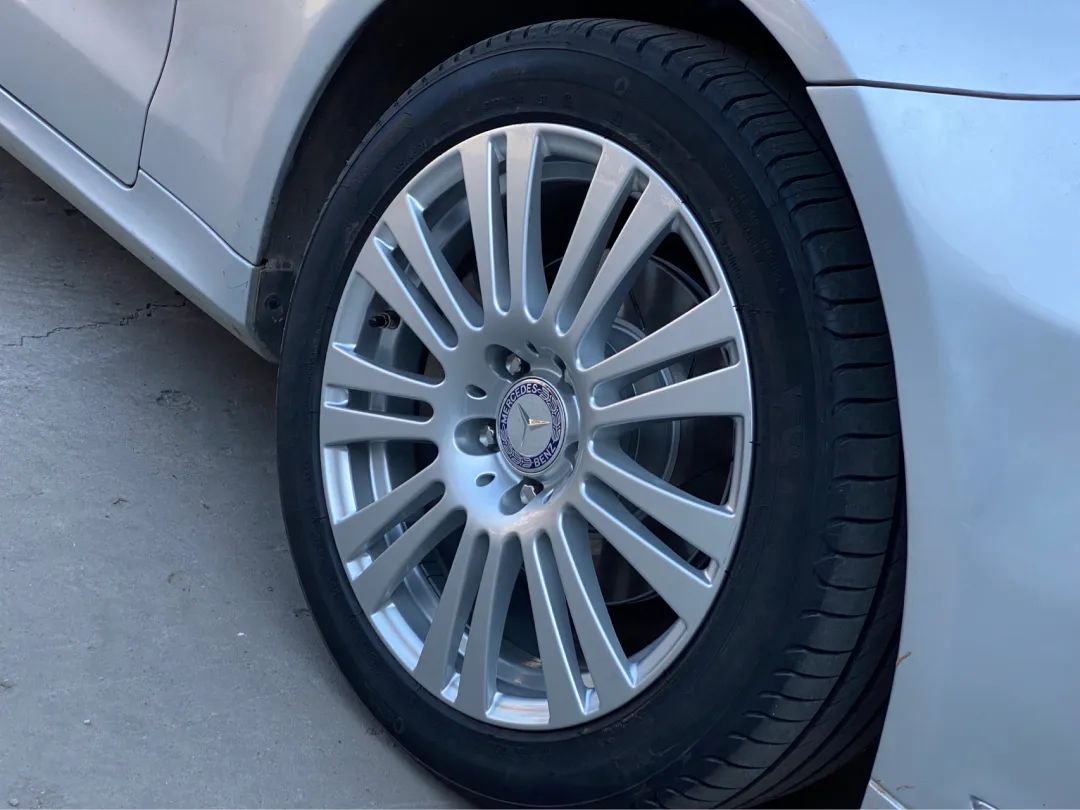 搞了辆“破烂不堪”的老款轿跑，进厂重造大翻新，满血复活变新车