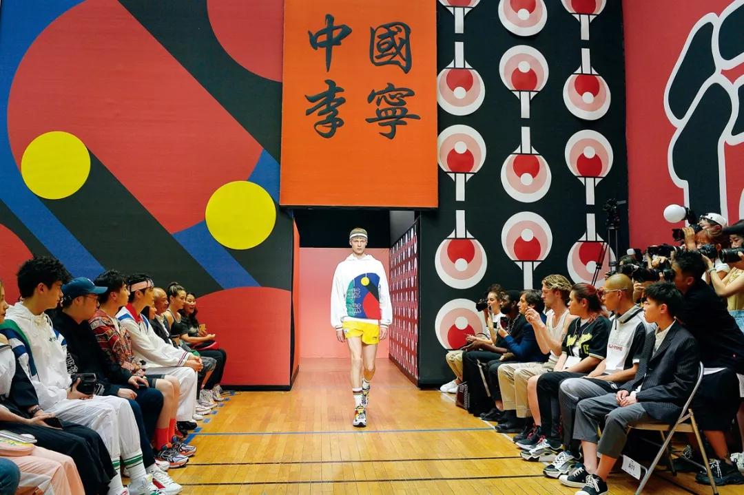 十大顶级高端运动鞋品牌,全球十大运动鞋品牌排行