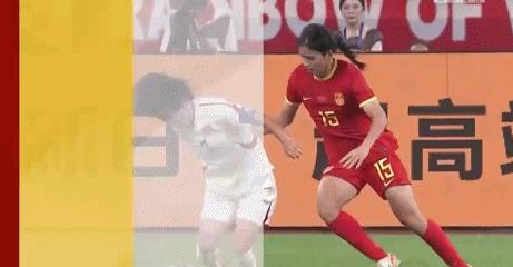 韩国女足主教练瘫坐,女足队长重伤