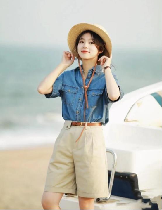 今年最火的神裤显瘦显腿长,好穿还显瘦的神裤气质减龄