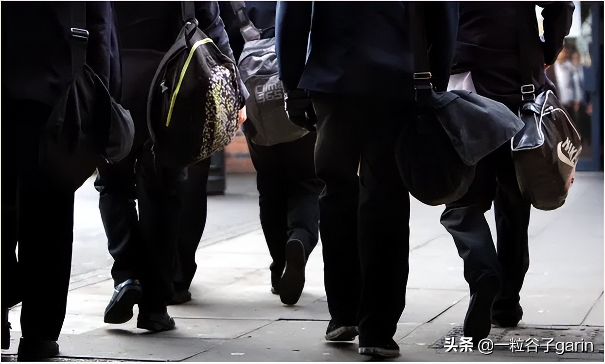 为了逃避学校的“性”文化，我来到一所女子大学