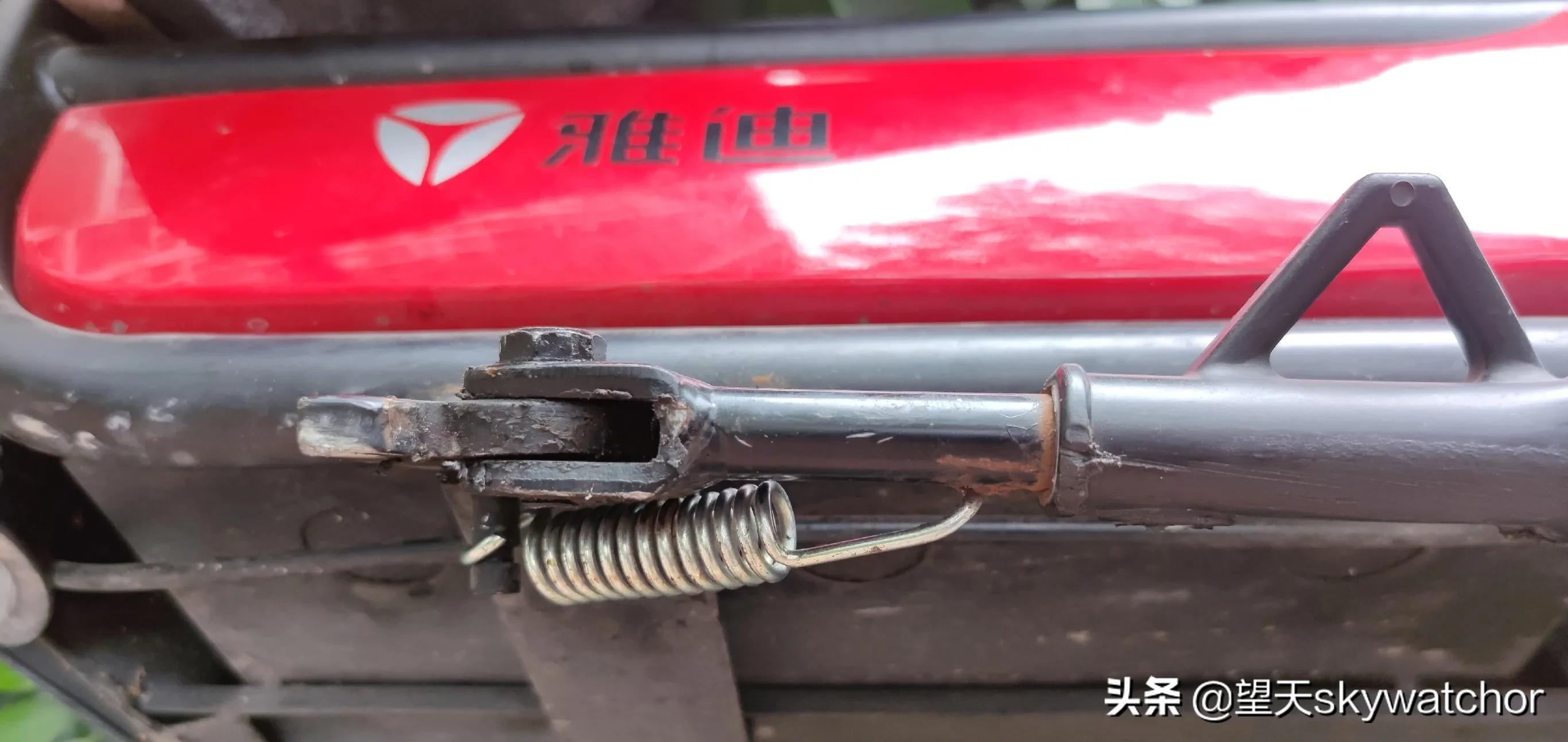 雅迪电动车脚撑安装,雅迪电动车侧脚撑的设计和维修