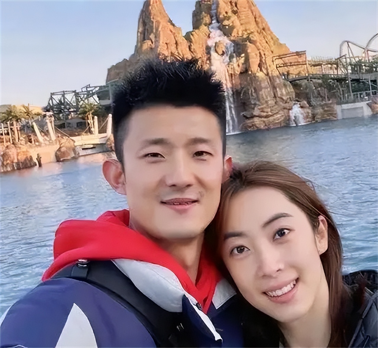 王适娴谌龙17岁,王适娴几岁和谌龙在一起的