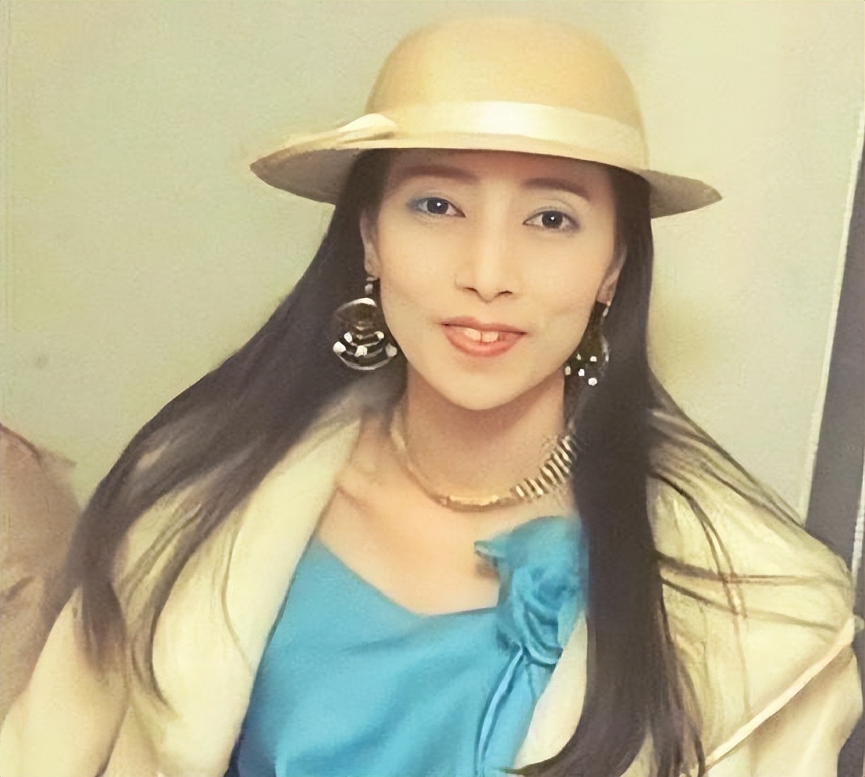 许纯美25岁照片,许纯美背后汹涌情史的秘密