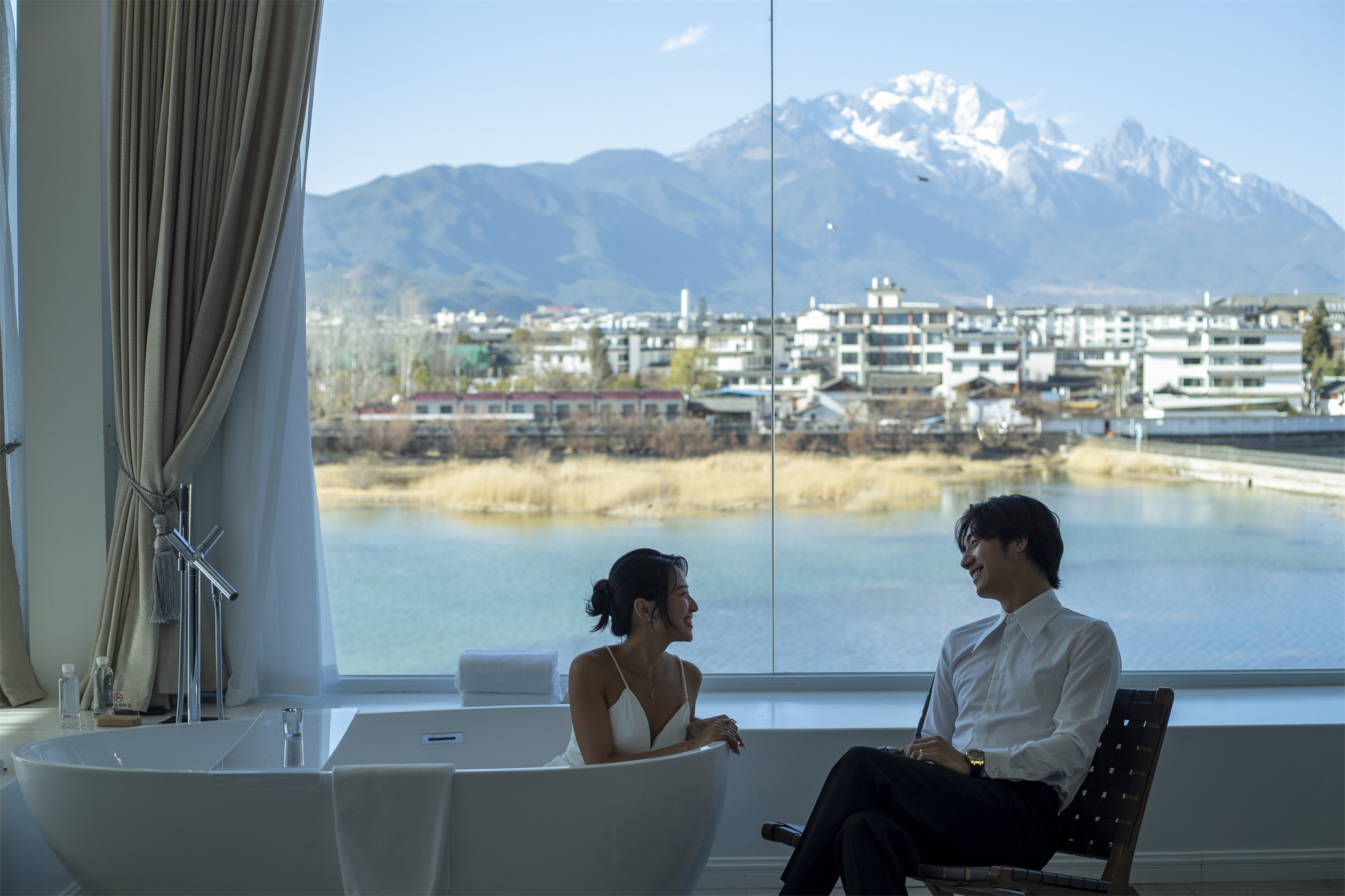 丽江莱色视觉婚纱摄影门店视频,丽江婚纱摄影口碑好的前十名团购